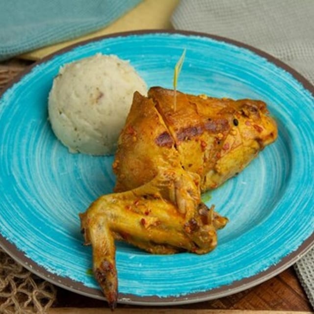 1/4 White Meat Chicken Meal.